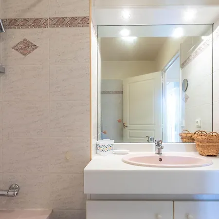 Elegant 45m² Piscine Terrasse